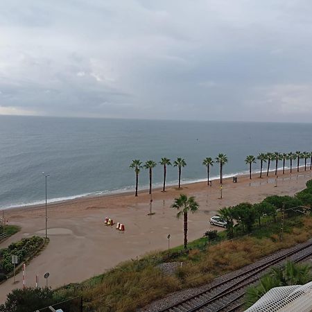 Apartment In Front Of The Beach Pineda de Mar Exterior photo