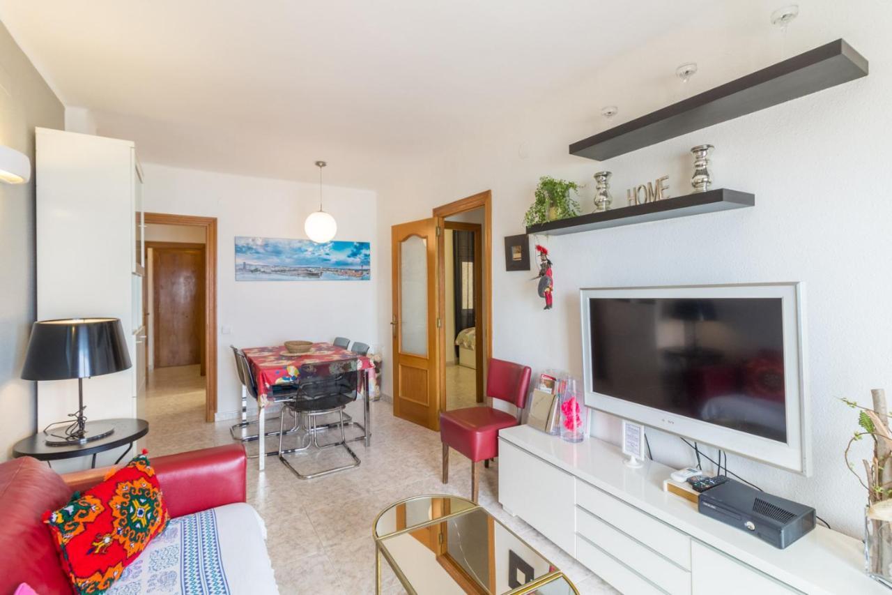Apartment In Front Of The Beach Pineda de Mar Exterior photo