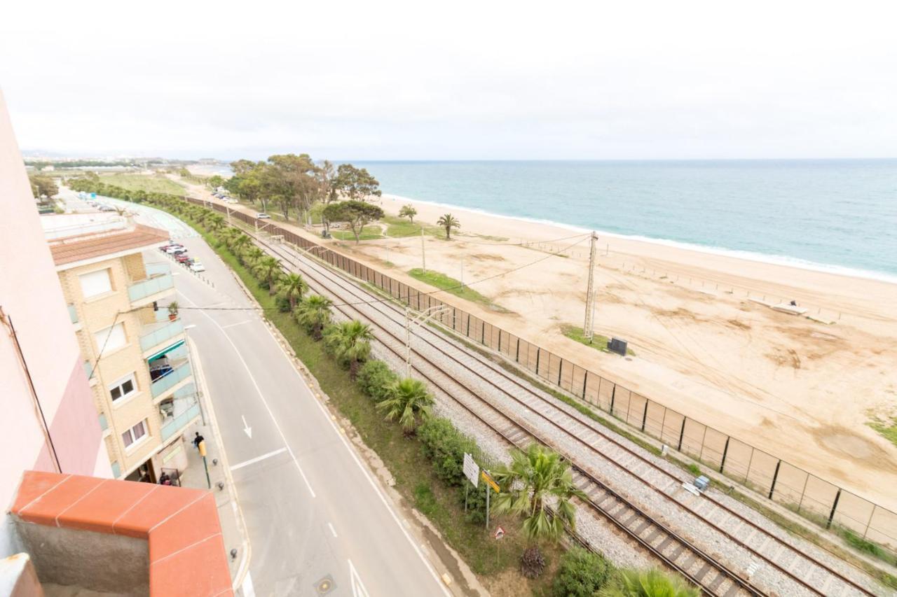 Apartment In Front Of The Beach Pineda de Mar Exterior photo
