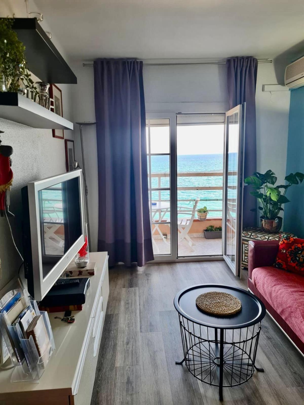 Apartment In Front Of The Beach Pineda de Mar Exterior photo